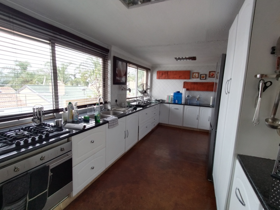 3 Bedroom Property for Sale in Kosmos North West